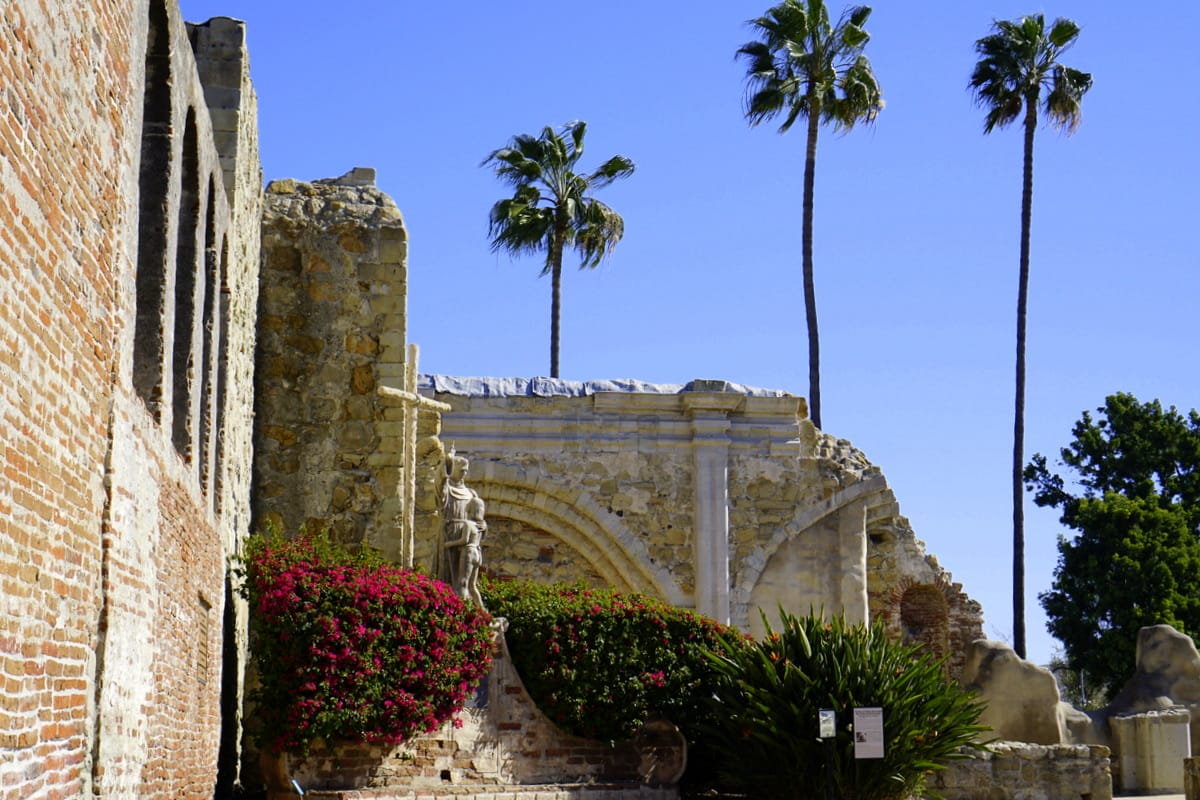 Visiting Mission San Juan Capistrano with Kids - No Back Home